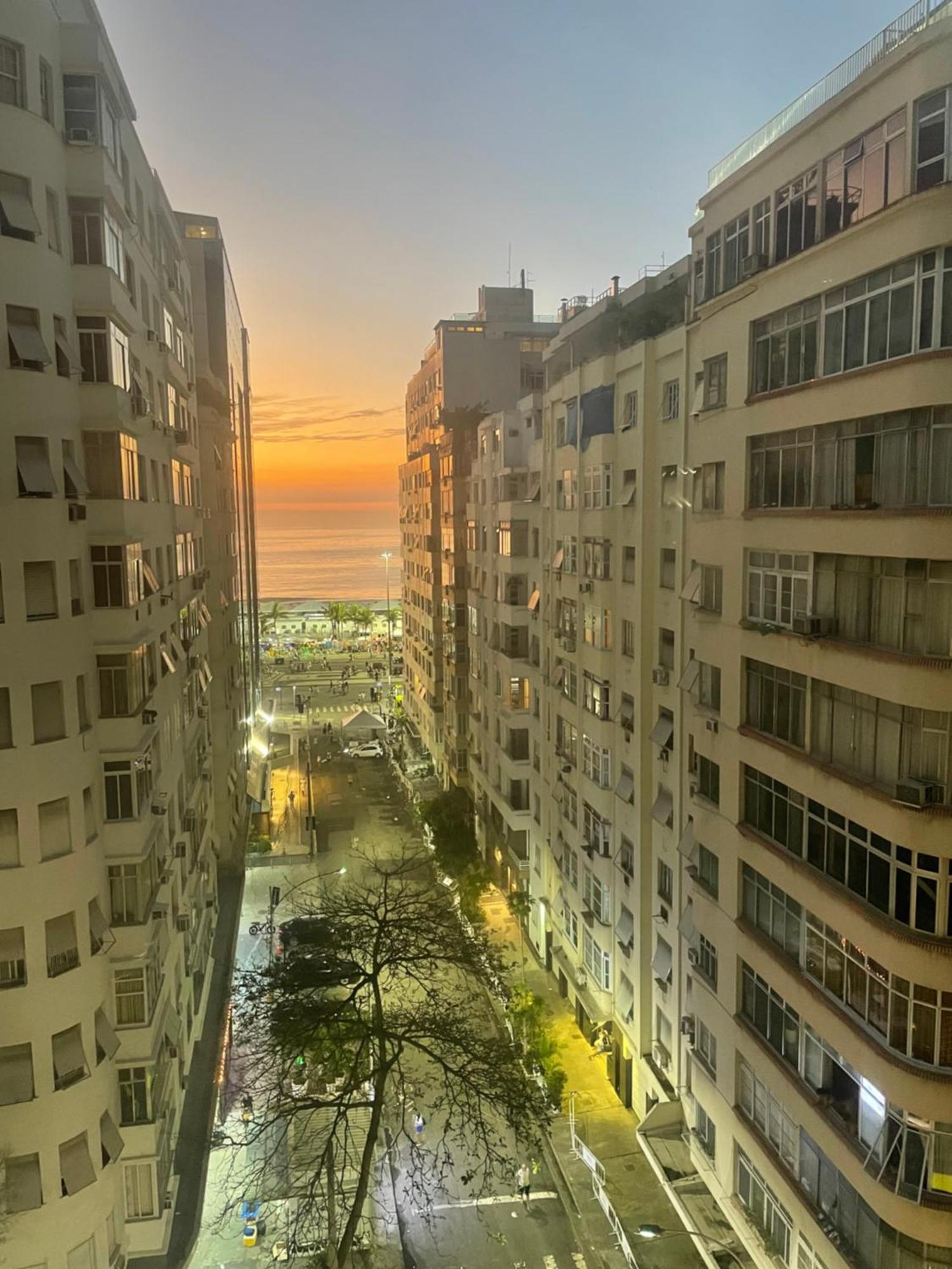 Apartamento Copacabana, Vista para o mar e com garagem, não cabe carros grandes Rio de Janeiro Exterior foto